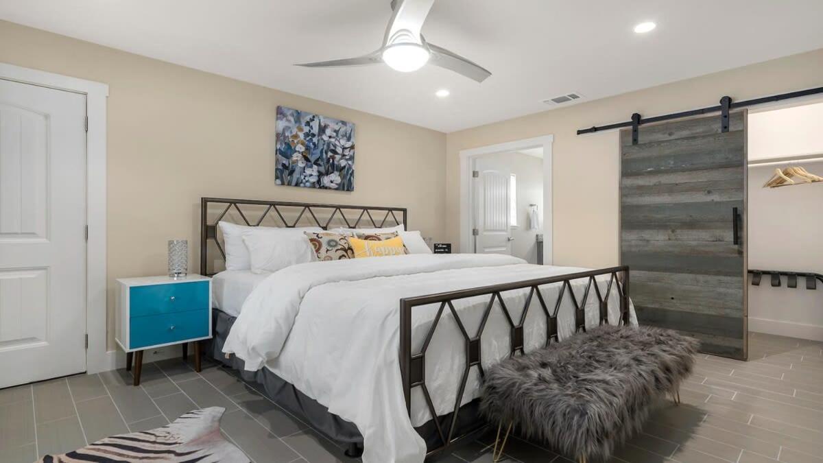 Blumenhaus Sleeps 6 Full Kitchen Plus Hot Tub Fredericksburg Exterior foto